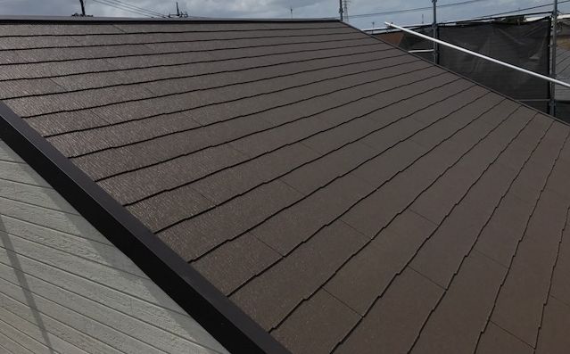 屋根：コロニアルクァッド葺き替え工事